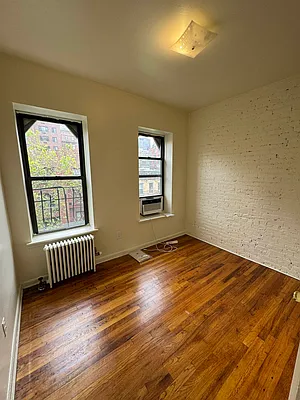 Rented by KNOCKKNOCK LLC | media 16