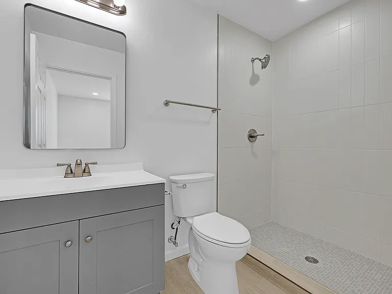 948 E Waverly St #B — Photo 21