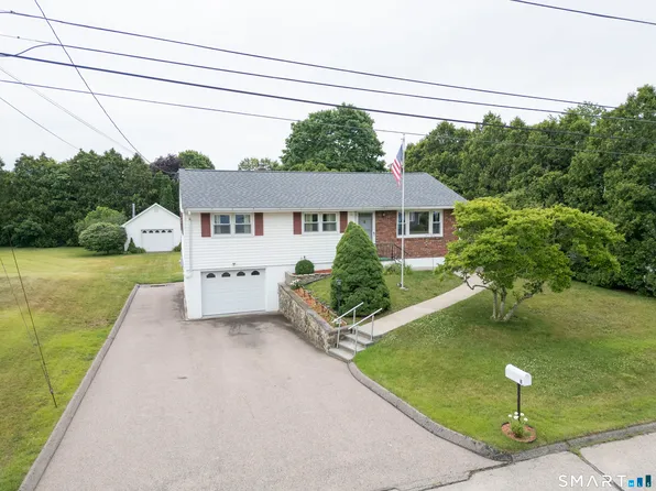 8 Antoinette Street, Stonington, CT 06379
