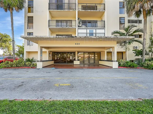 650 NE 149th St APT 406A, Miami, FL 33161
