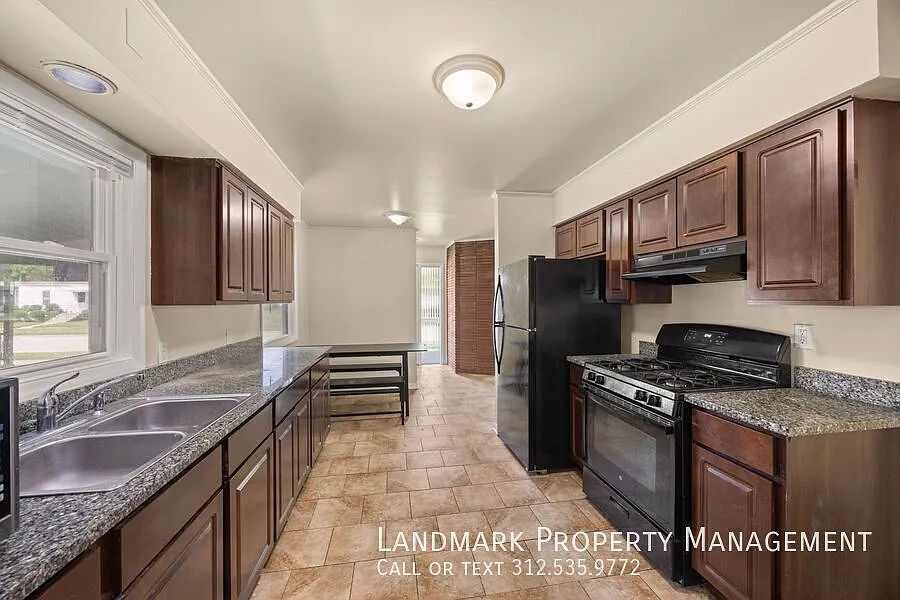 3619 216th Pl — Photo 2
