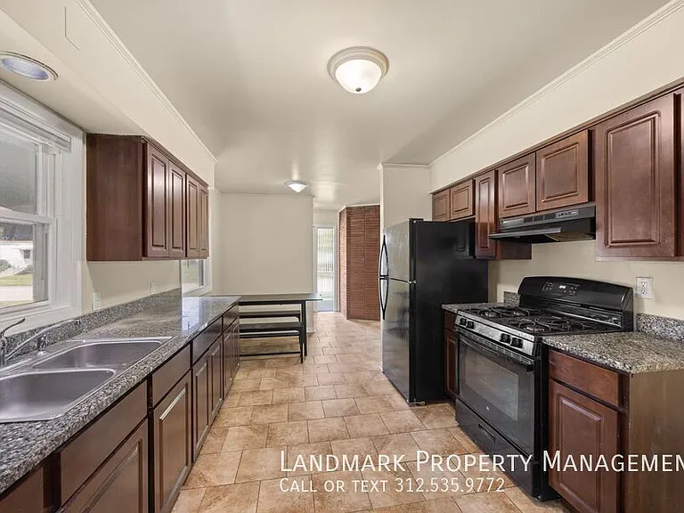 3619 216th Pl — Photo 2
