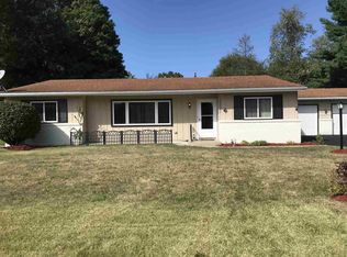 19201 Strawberry Hill Rd, South Bend, IN 46614