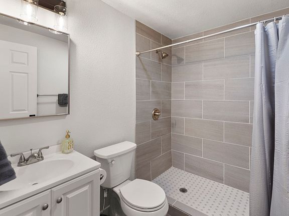 5th image of 915 N 15th St