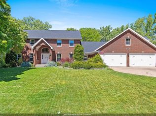 2110 Shady Ln, Green Bay, WI 54313