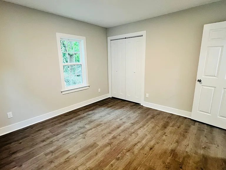 221 E Plank Rd — Photo 18