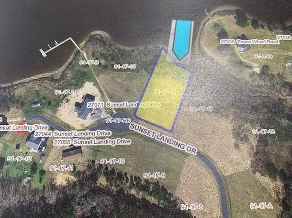 16 Sunset Landing Dr, Onancock, VA 23417