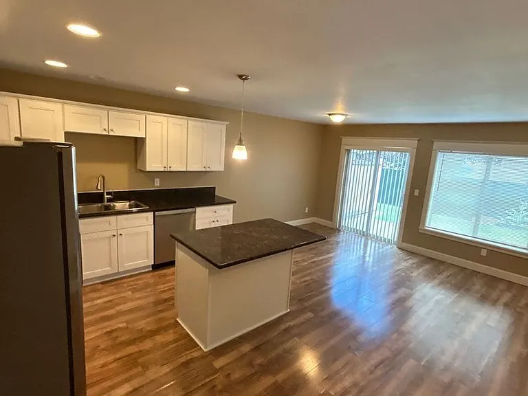 2843 Raleigh Ct SE — Photo 5