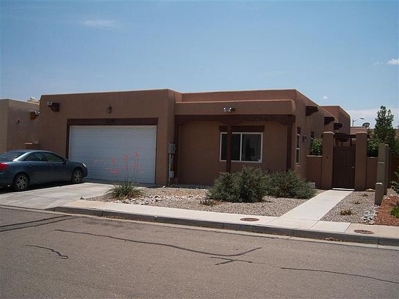 2nd image of 2257 Calle De Ortiz SW