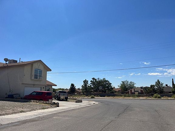 4th image of 1646 Saint James Pl
