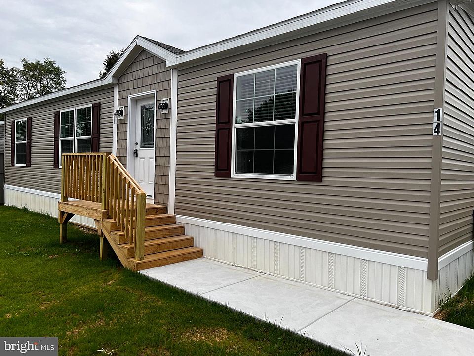 1st image of 14 Hazel Cir