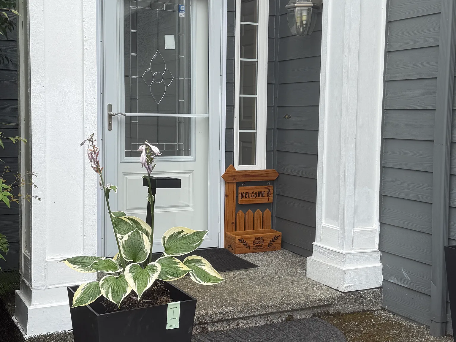 4 bed, 2.5 bath, 1900 sqft, $3,795 — Photo 3