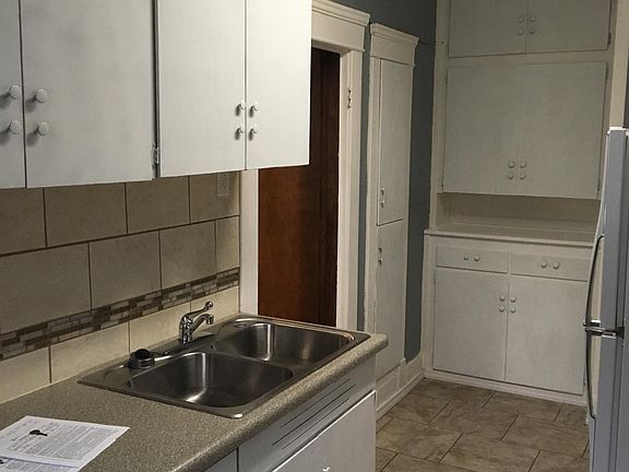 3rd image of 101 N Ellis St APT 2