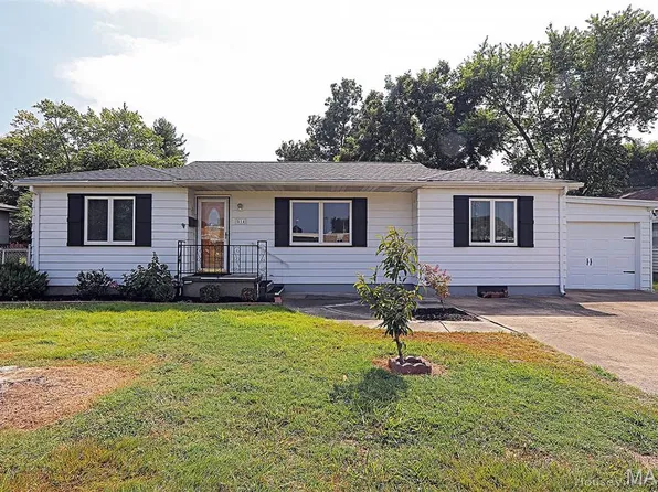 514 Yoakum Ave, Chaffee, MO 63740