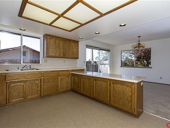 4th image of 1084 Green Oaks Dr