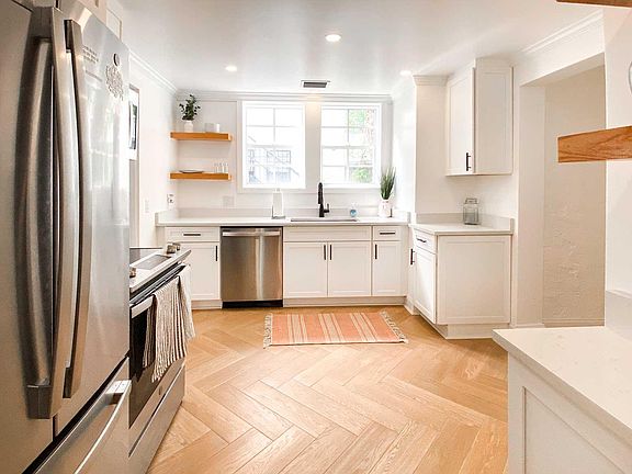 4th image of 321 11th St APT 1