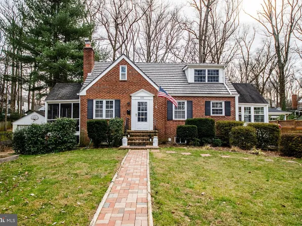 601 Timber Ln, Falls Church, VA 22046