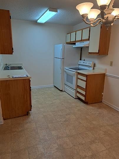 1st image of 3309 Bridges St #1-32