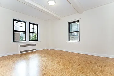 Rented by Manhattan Realty Group