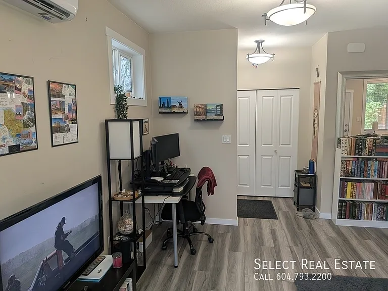 1680 Logan Rd #B — Photo 2