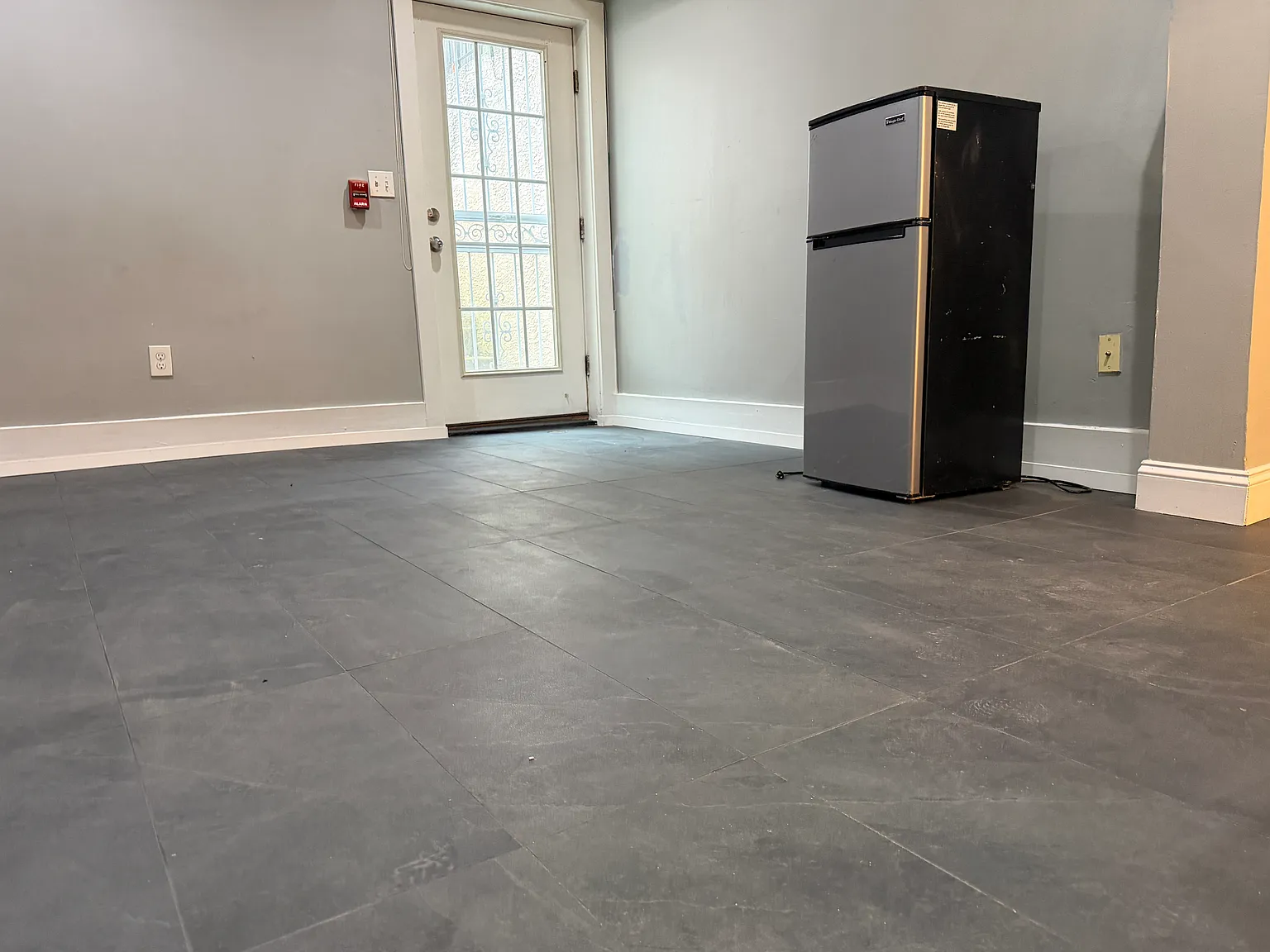 Studio, 350 sqft, $750 — Photo 3