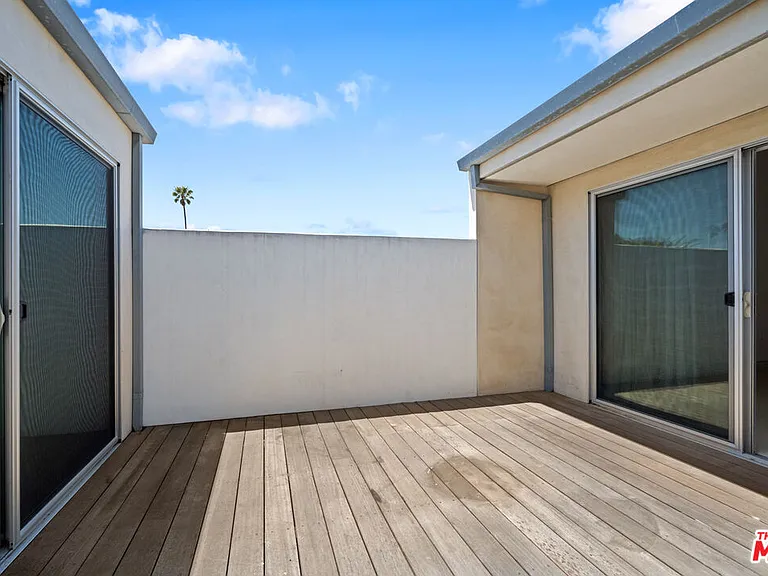 1217 Cabrillo Ave — Photo 48
