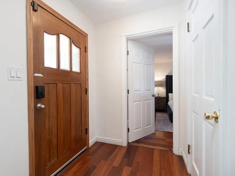 13843 Milbank St — Photo 24