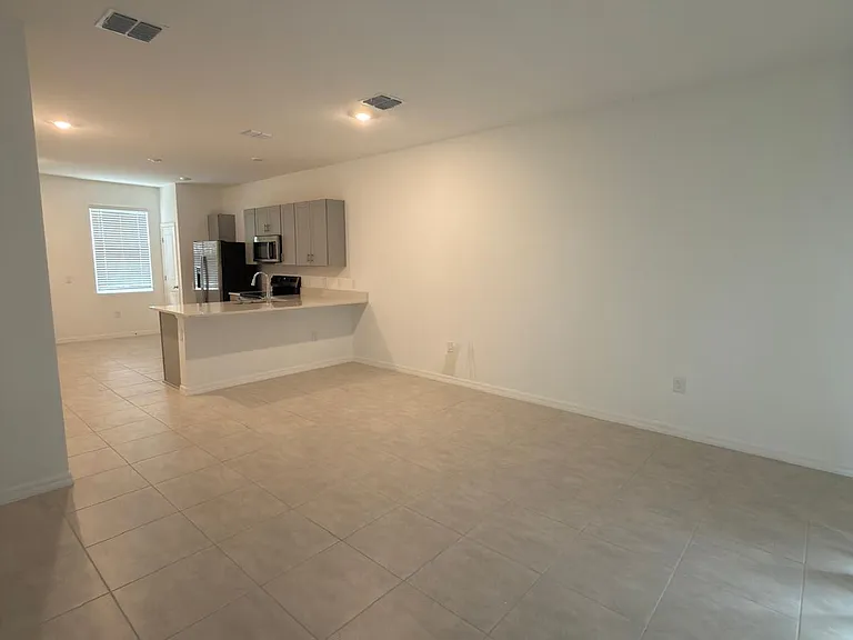 2984 Skyline Loop — Photo 3