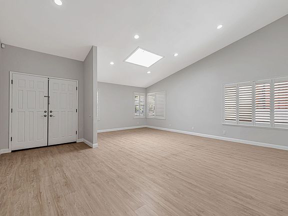 2nd image of 3468 Clover Oak Dr