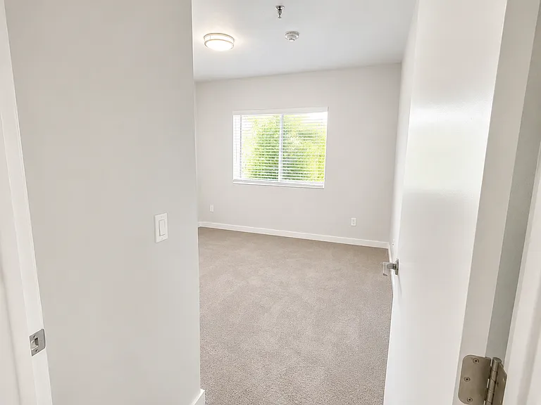 620 Red Table Apartments — Photo 17