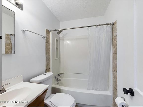 3rd image of 6616 Strawberry Ln