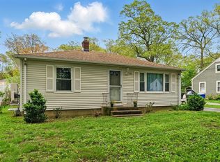 141 Harkness Ave, Springfield, MA 01118