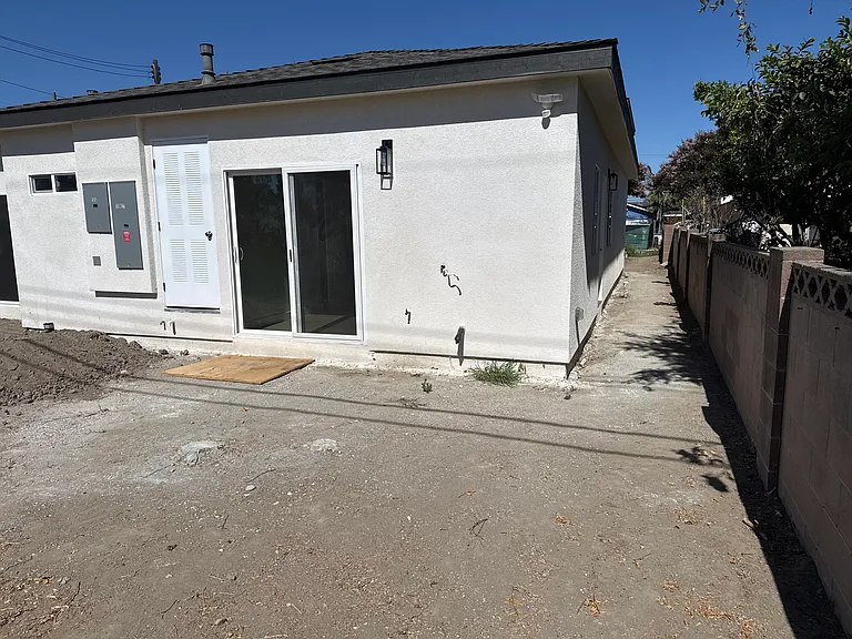 13921 Heidi St — Photo 8