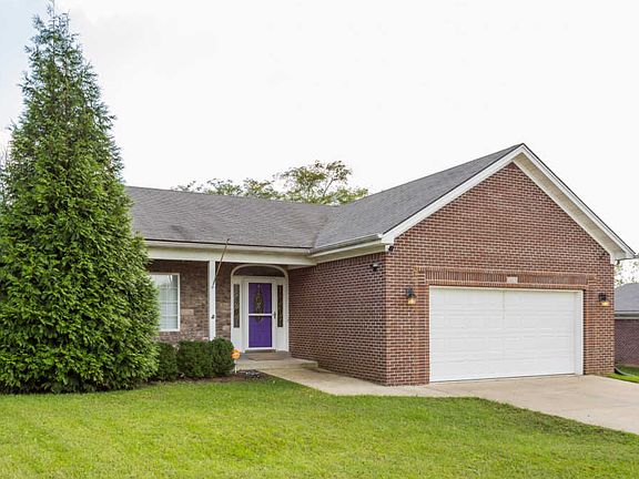 2nd image of 1013 Horse Shoe Dr
