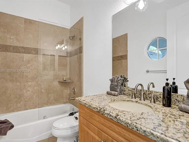 13751 Pine Meadow Ct — Photo 68