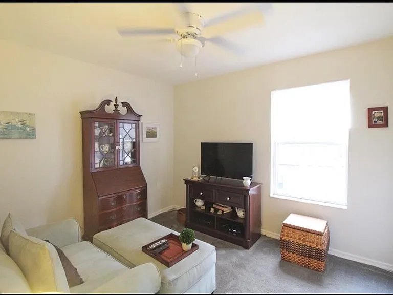 123 Pinewood Ct — Photo 15