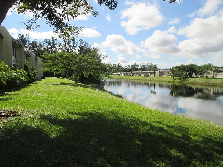 154 Lake Meryl Dr #259 — Photo 17