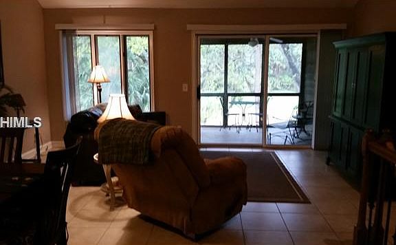 4th image of 143 Windward Village Dr