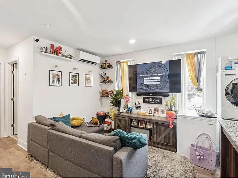 4136 Mantua Ave #2 — Photo 4