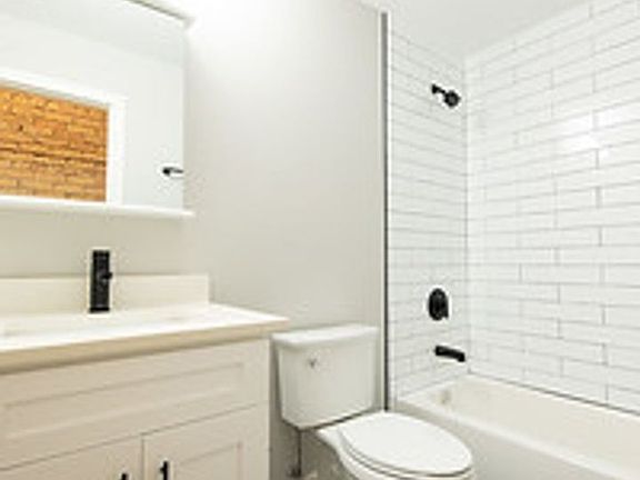 5th image of 5658-60 N Ridge Ave #43