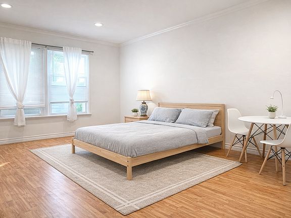 5th image of 301 N Sycamore Ave APT 8