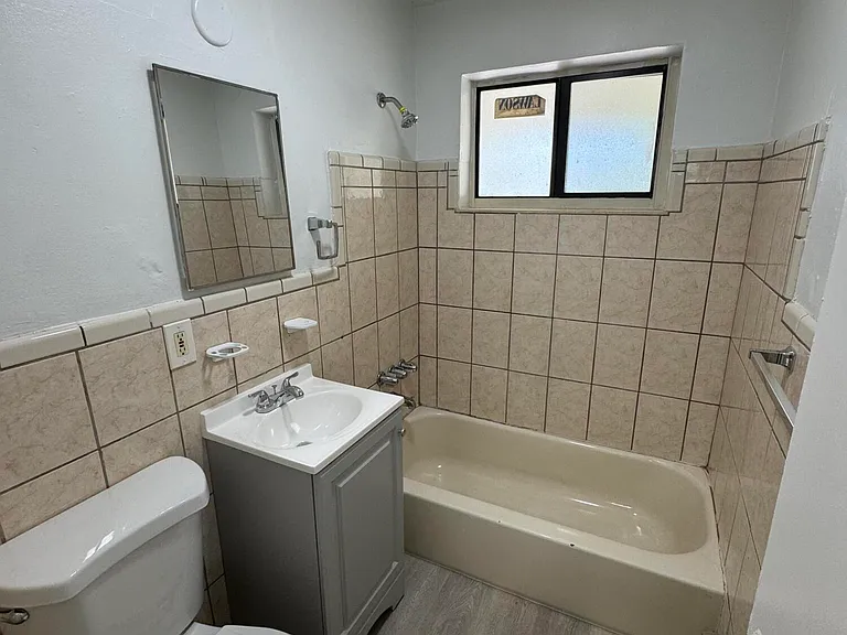 1113 SW 15th Ter #11 — Photo 10