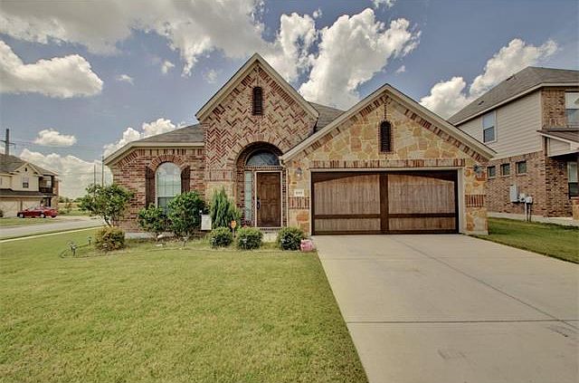 1st image of 1001 S Pasture Dr