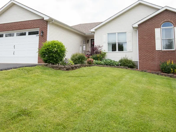 595 Daniel Dr, North Vernon, IN 47265