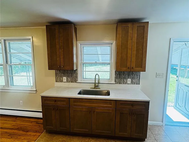 605 E Susquehanna St — Photo 12