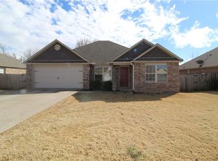 304 E Laurel Ave, Rogers, AR 72758