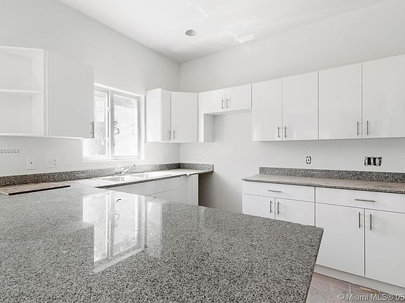 4th image of 77 NE 64th St #1