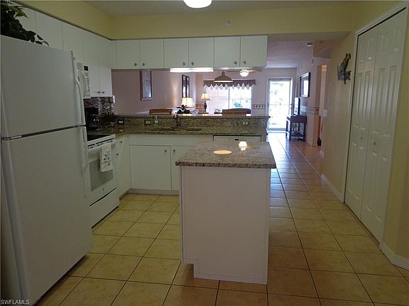 4th image of 26780 Rosewood Pointe Ln Unit 103