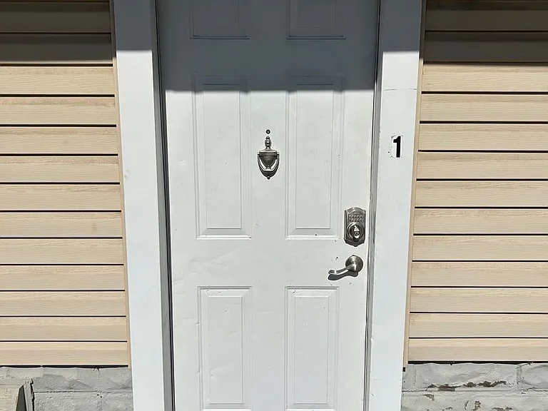 1925 E 5th St #1 — Photo 12