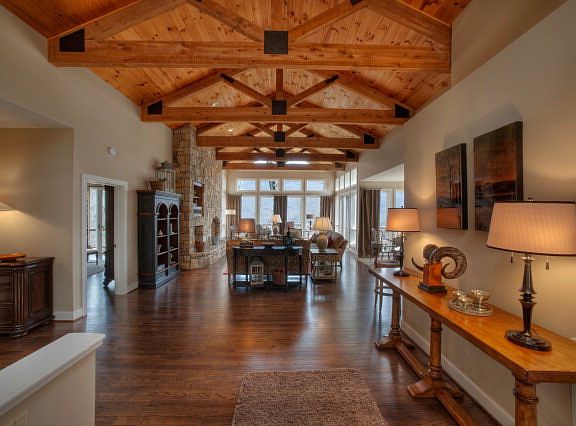 5th image of 1113 Vista Way
